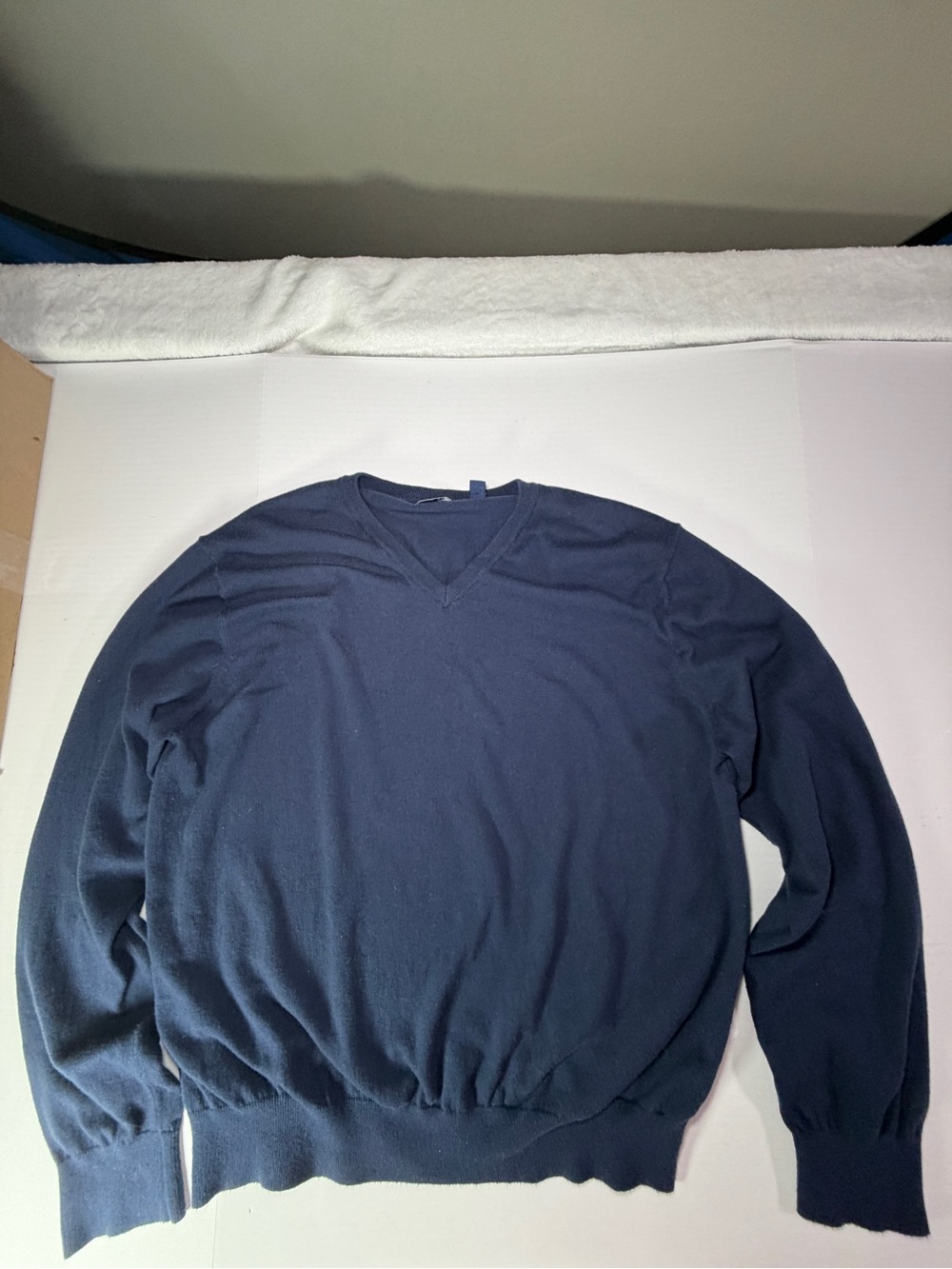 Izod Men's V-Neck Sweater in Navy Blue